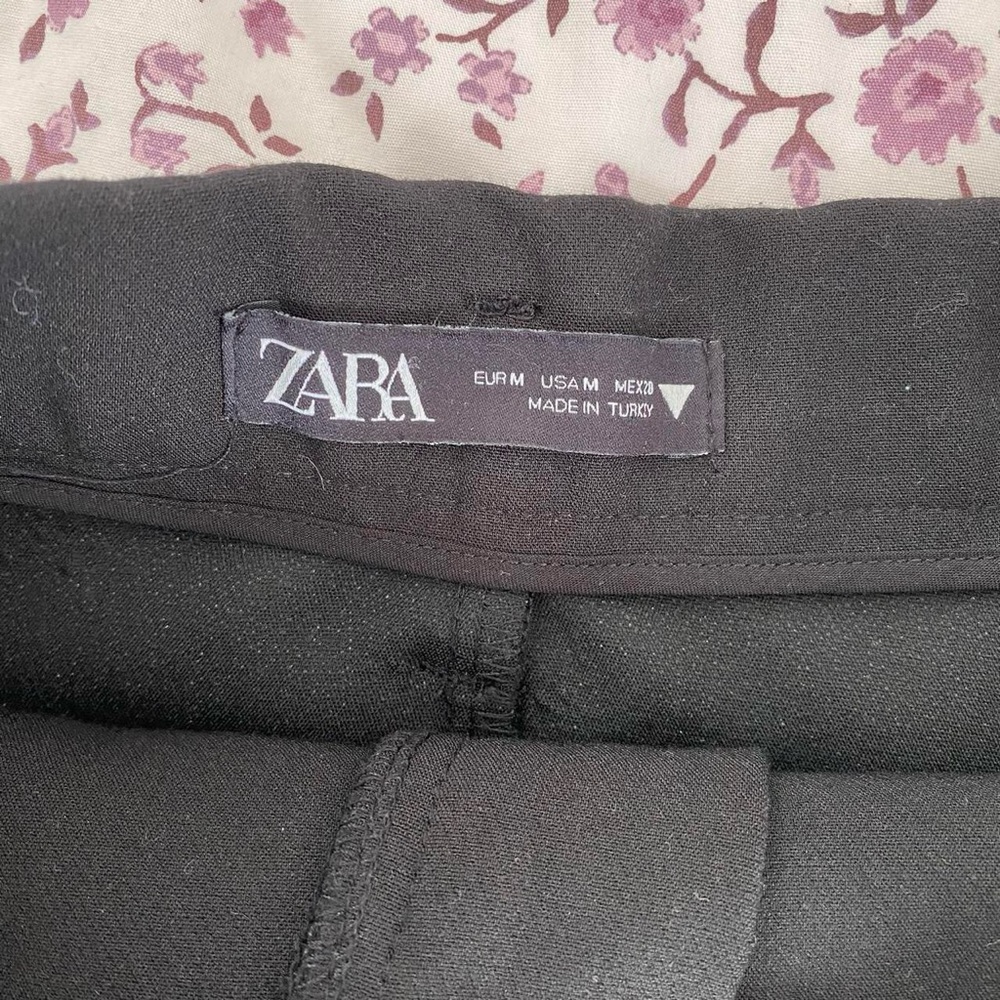 black zara skort